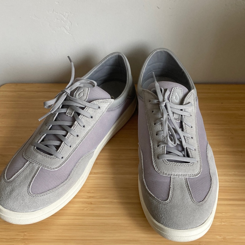 OluKai Men's Sneakers in Light Gray